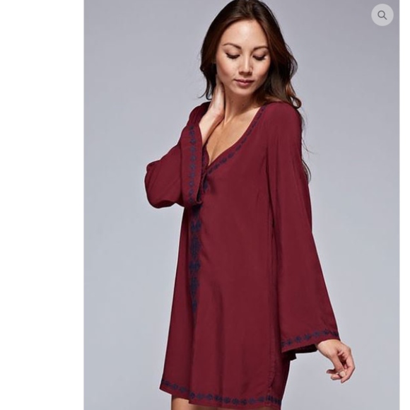 Embroider Bell Sleeve Dress - Picture 4 of 4